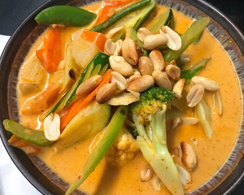Best Massaman curry near University of Winnipeg - Shaba Thai Cuisine
